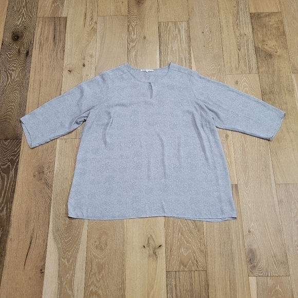 Violet + Claire Women's soft blue patterned eyelet top size 2X - Picture 2 of 6